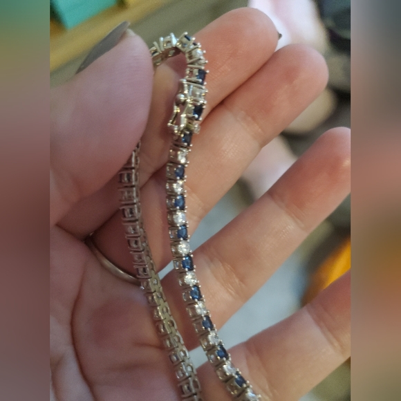 Bracelet - Picture 4 of 10